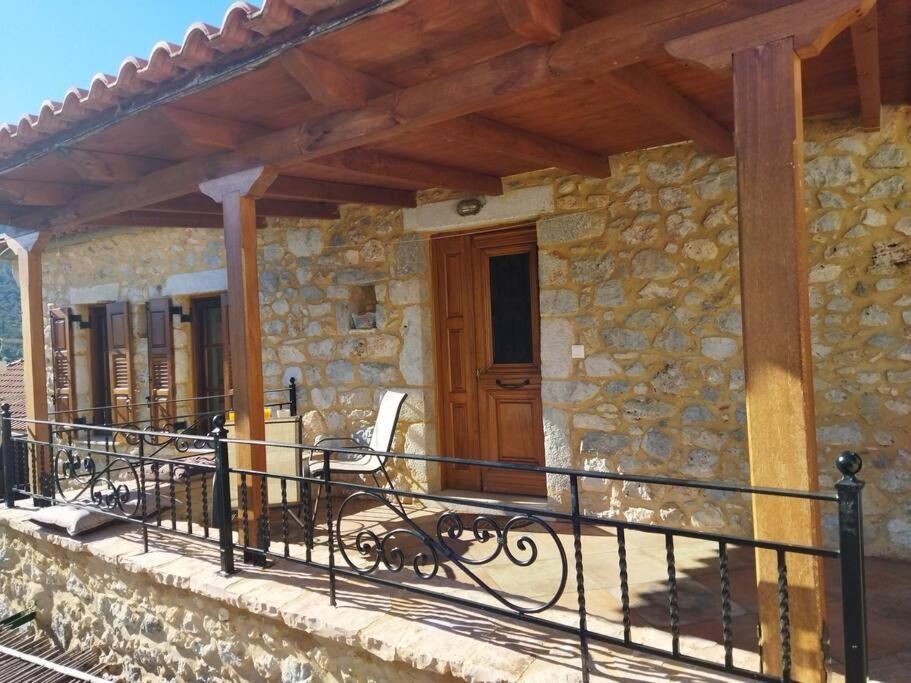 Villa Tsolakis Luxury House Leonídion Exterior foto