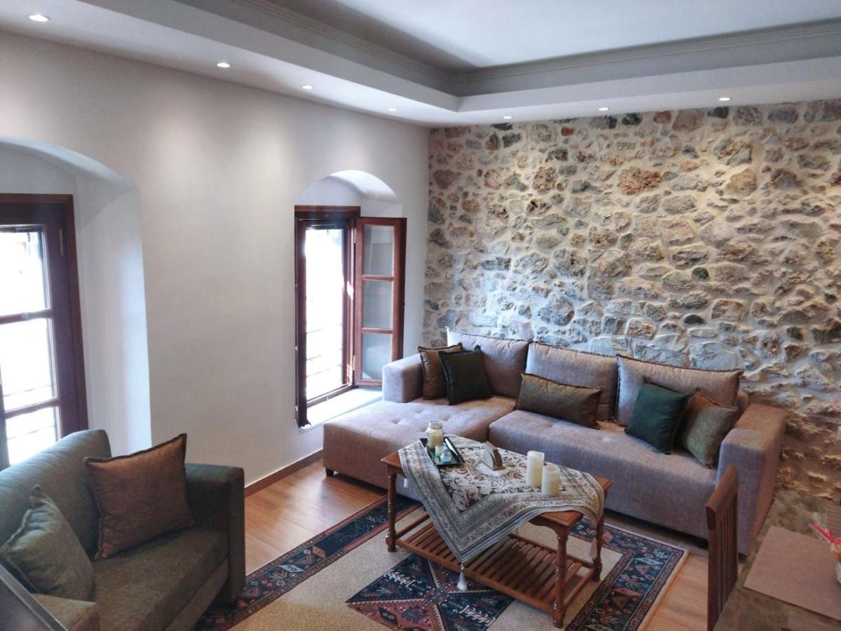 Villa Tsolakis Luxury House Leonídion Exterior foto